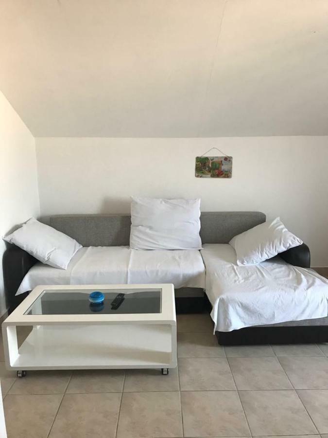 Apartmani Livk Debeljak Eksteriør billede
