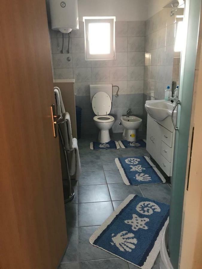 Apartmani Livk Debeljak Eksteriør billede