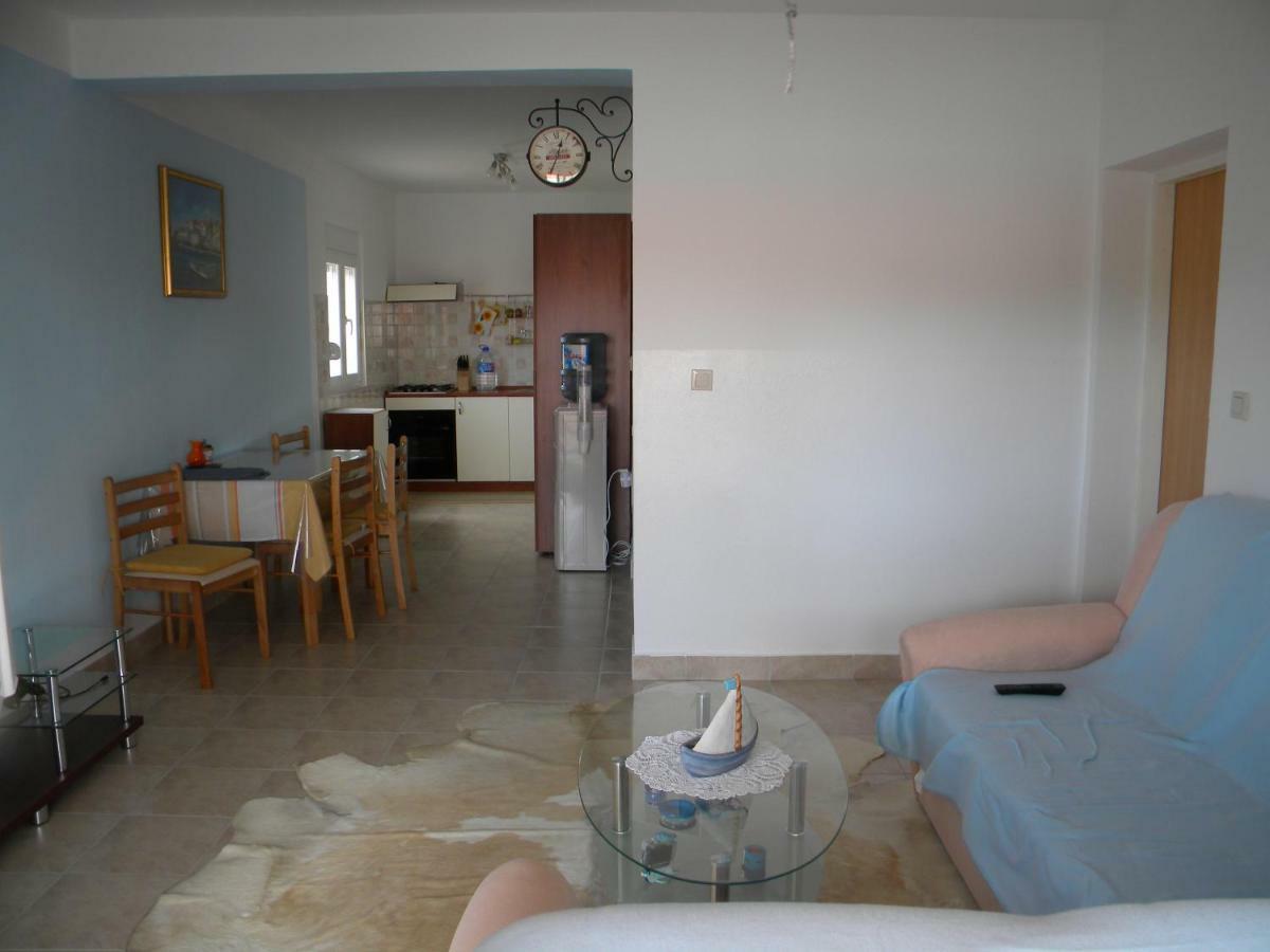 Apartmani Livk Debeljak Eksteriør billede