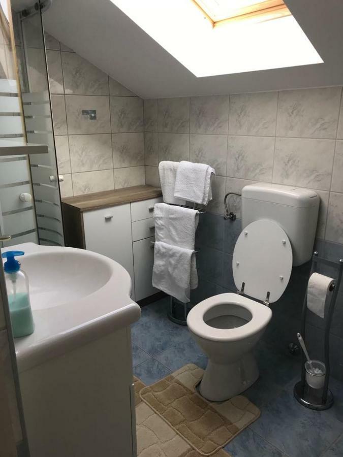 Apartmani Livk Debeljak Eksteriør billede