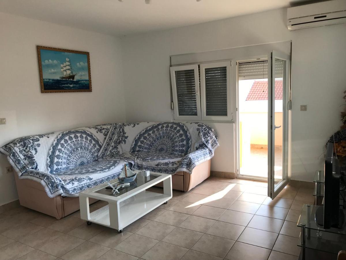 Apartmani Livk Debeljak Eksteriør billede